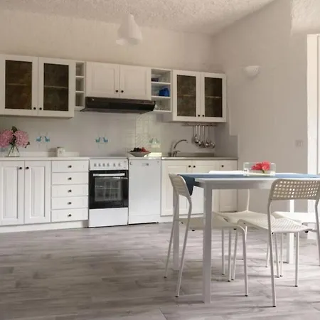 Ampia Con Piscina E Vista Per 12 Persone شقة *